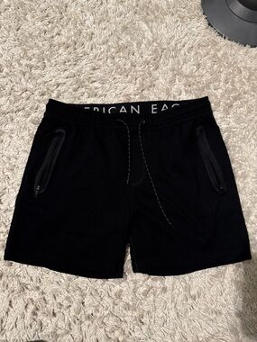 Men’s American Eagle shorts